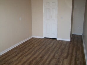 Building Photo - 1617 Vincent St