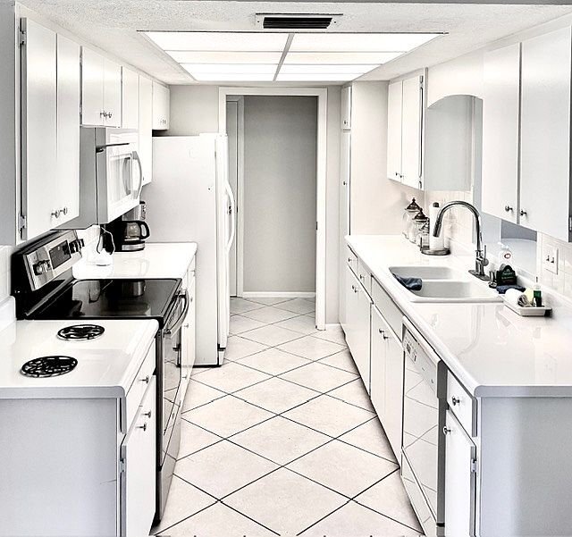 Foto del edificio - 1340 Forked Creek Dr