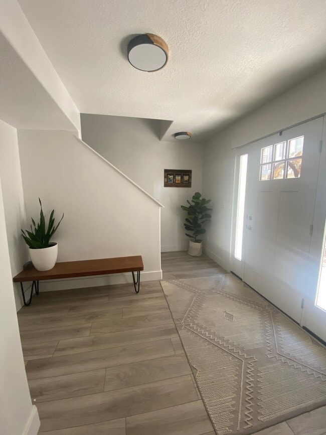 Photo - 4726 Hillhouse Cv