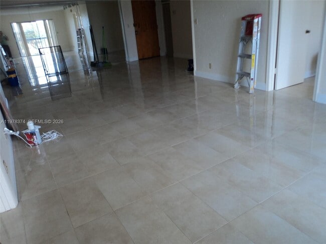 Foto del edificio - 1301 NE 7th St