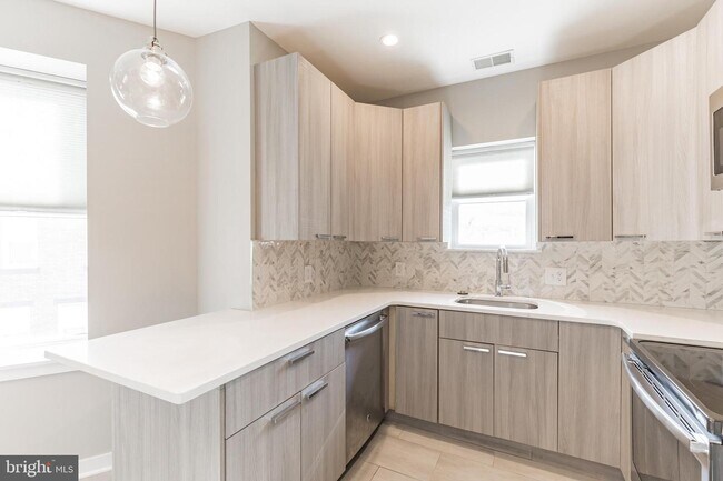 Building Photo - 2679 Aramingo Ave