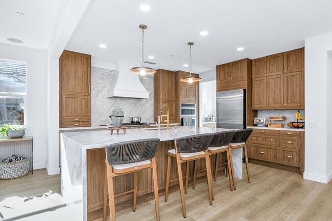 Building Photo - 1045 Martinez Dr