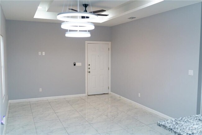Foto del edificio - 1019 N Blair Ave