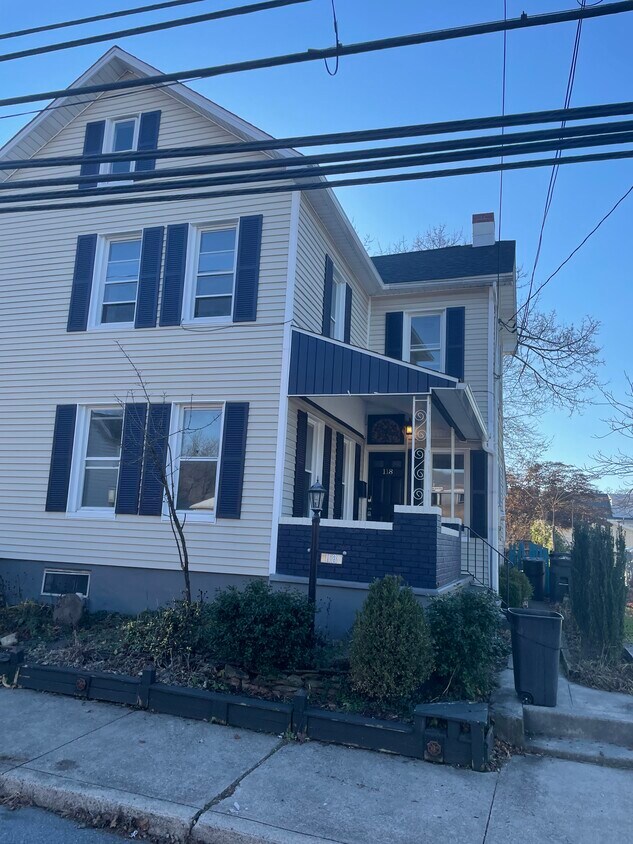 118 S Fourth St, Emmaus, PA 18049 House Rental in Emmaus, PA