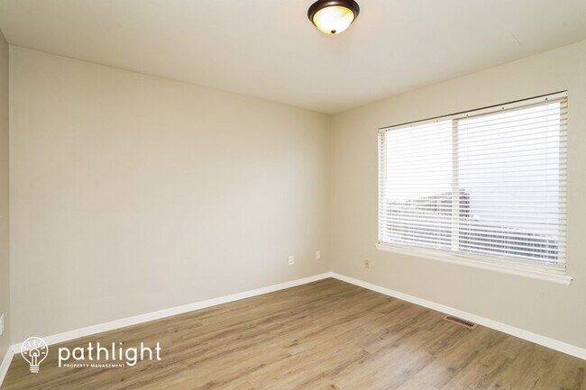 Building Photo - 6965 Highland Vista Drive