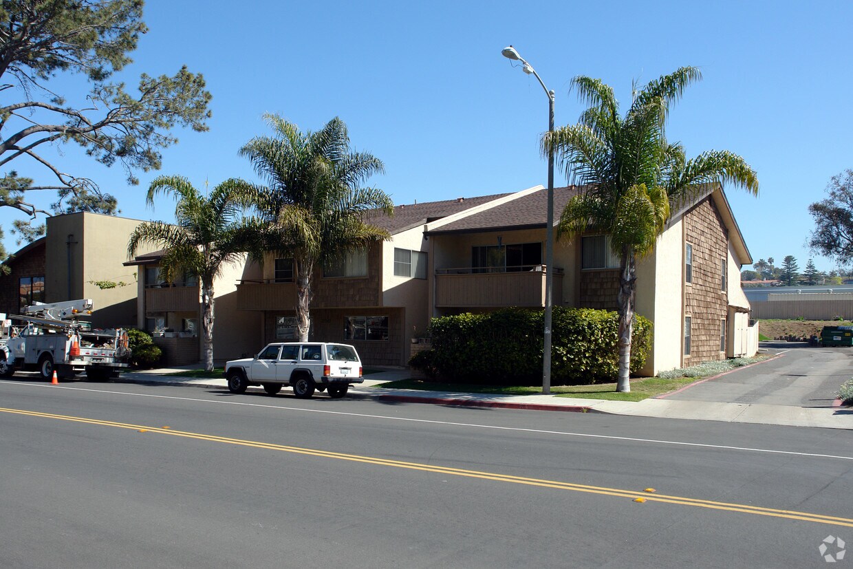 Foto principal - 250 S Sierra Ave