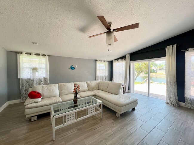 Building Photo - 3855 Headsail Dr