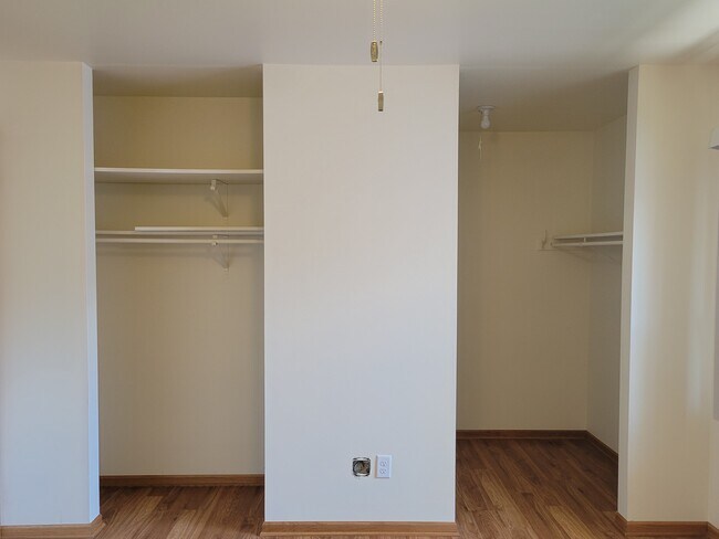 2nd walk in closet - 84 S Pioneer Pky