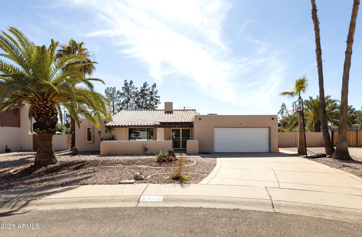Foto principal - 4317 E Ludlow Dr