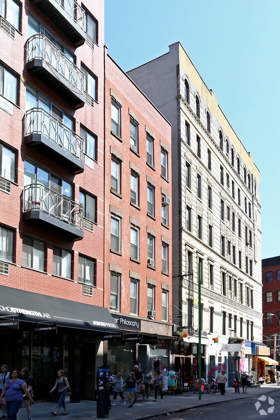 Building Photo - 180 Mulberry St