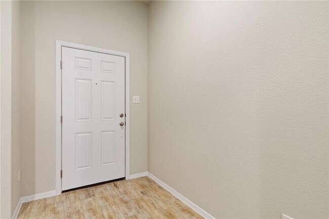 Foto del edificio - 3704 Stillwood Ln