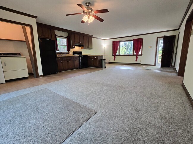 Foto del edificio - 6308 Lakeshore Dr