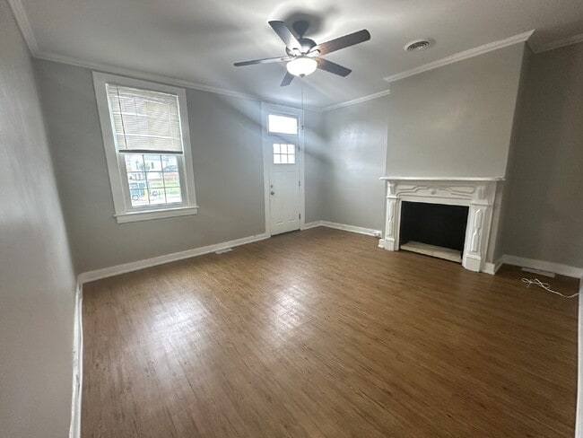 Building Photo - 2 Bedroom Duplex in Downtown Westminster