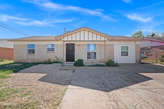 Building Photo - 5516 Fairbanks Dr