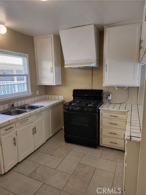 Building Photo - 1545 N Lugo Ave