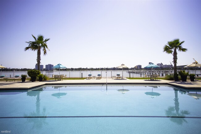 Building Photo - 2 br, 2 bath Condo - Marina Grande on the ...