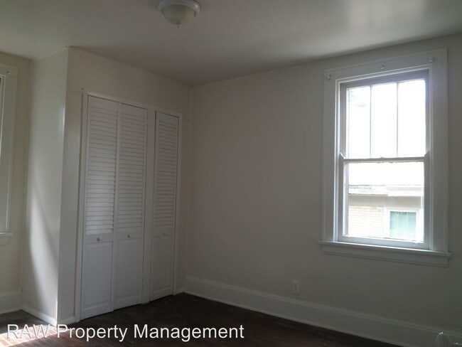 Foto del edificio - 1239-1241 Rutledge Ave