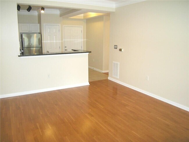 Building Photo - 1308 Westchester Ln NE