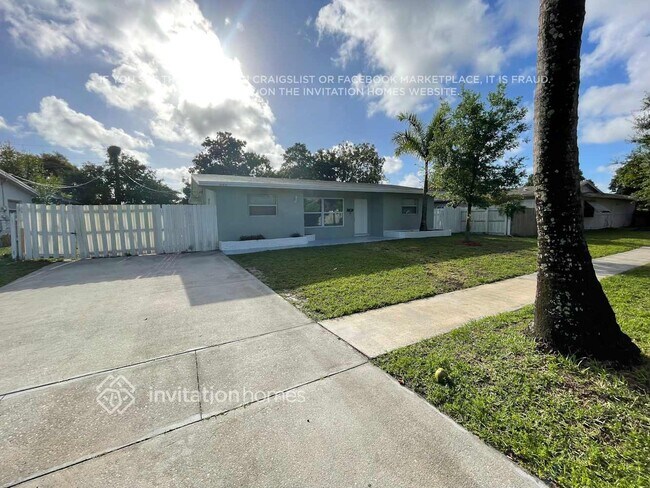 Building Photo - 640 SW 51st Ave