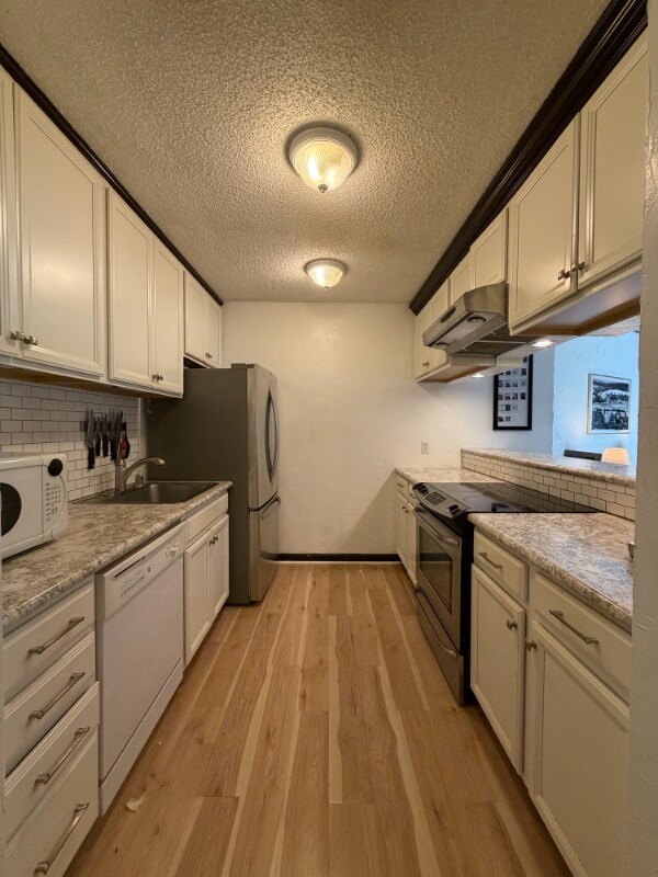 Foto del edificio - 414 W Beaver Creek Blvd