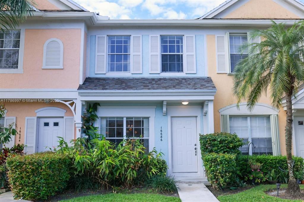 Foto principal - 16686 Hemingway Dr