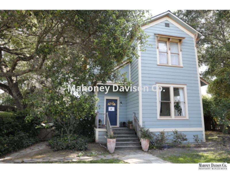 Primary Photo - 360 Grant Ave