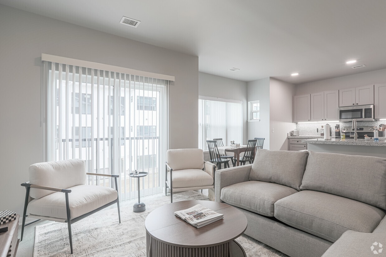 Primary Photo - Oak Shore Commons