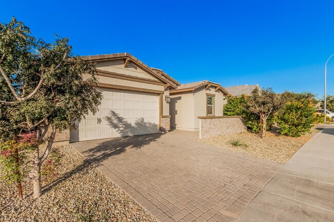 Building Photo - 11022 W Levi Dr