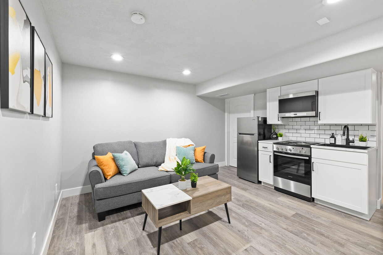 Primary Photo - 1539 N 3860 W