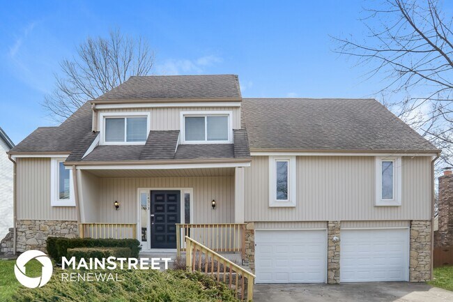 Building Photo - 14513 Laquinta Dr