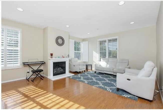 Foto del edificio - 14650 Via Fiesta