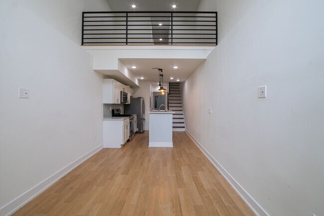 Foto del edificio - Two Bed Brewerytown Home