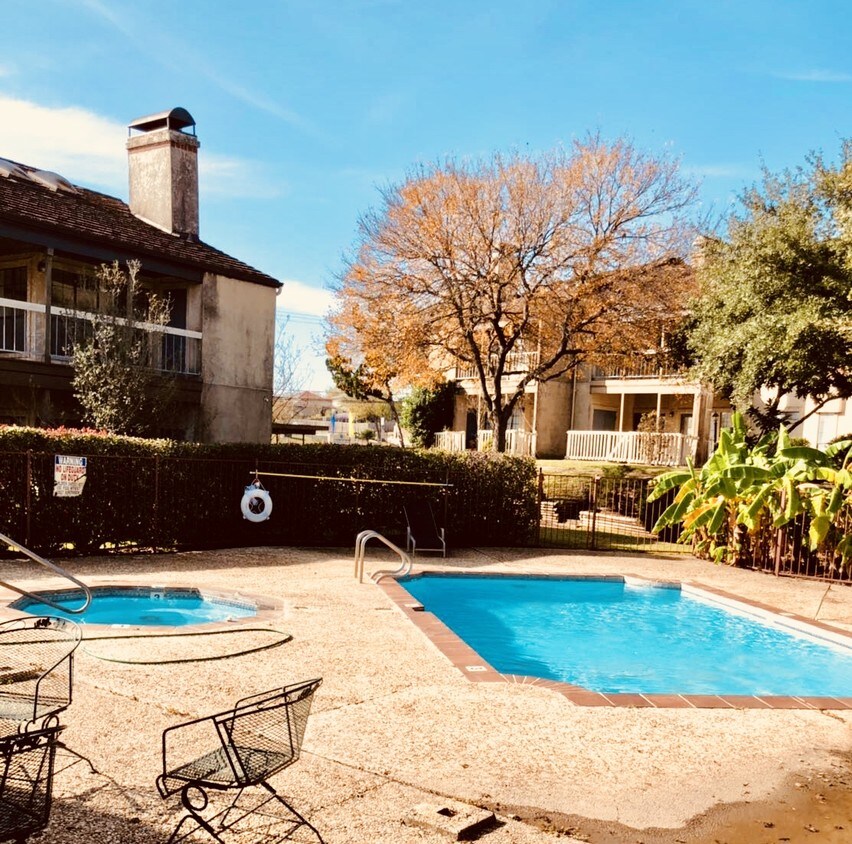 Foto principal - 6100 Woodlake Pkwy