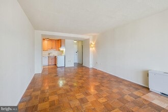 Building Photo - 1311 Delaware Ave SW
