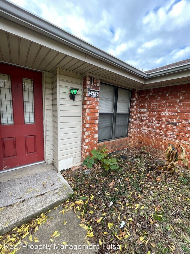 4 br, 2 bath House 2236 W Independence PL House Rental in Tulsa, OK