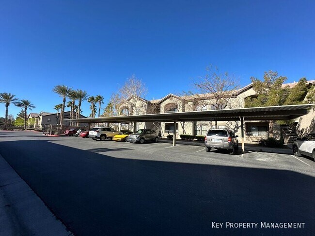 Foto del edificio - 8250 N Grand Canyon Dr