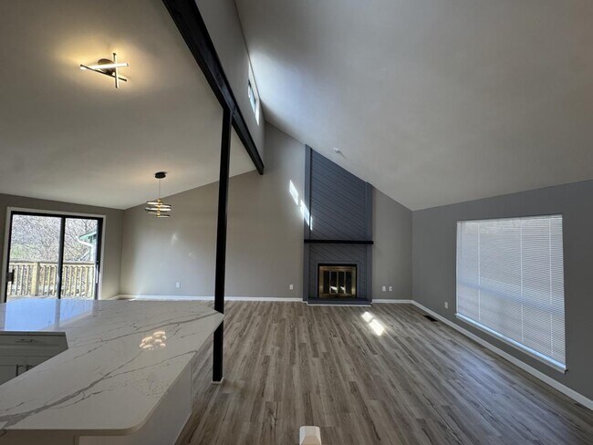 Foto del edificio - 9206 Greenway Ln