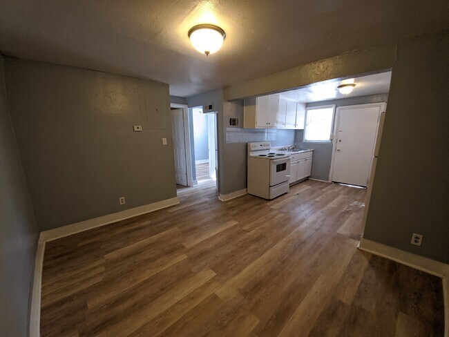 Foto del edificio - 1015 N Scott Ave