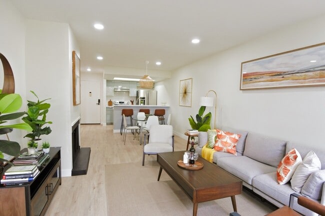 Building Photo - 1745 Camino Palmero St