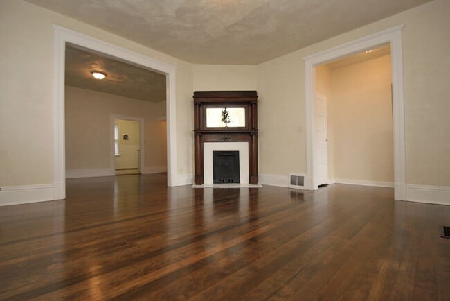 Building Photo - MJL-705 N 2nd St#