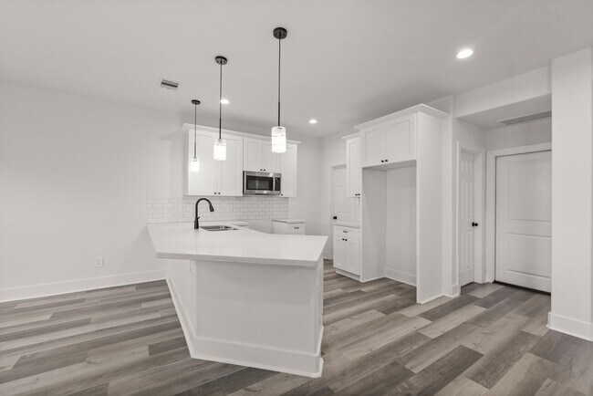 Foto del edificio - 7725 King St