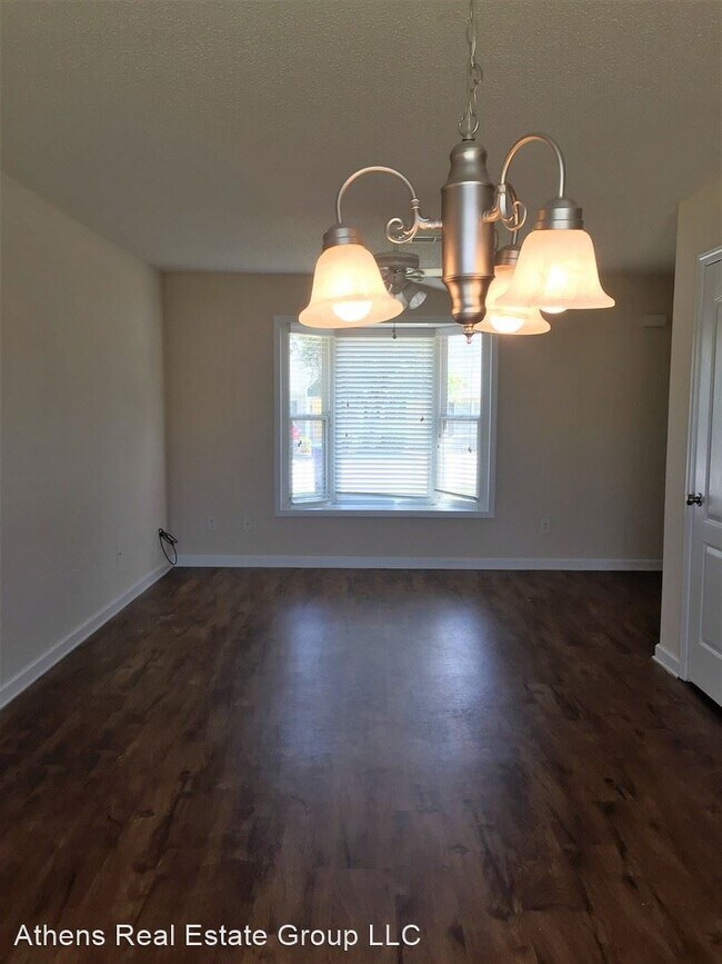 Building Photo - 3 br, 2 bath House - 101 Bridgewater Circle