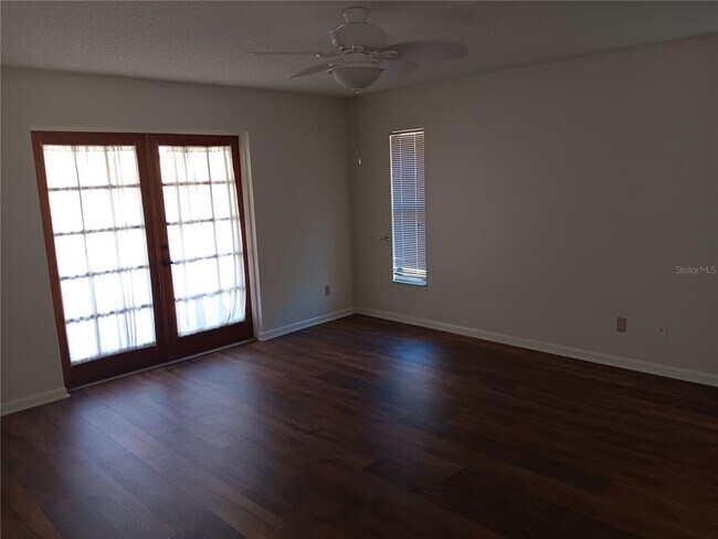 Building Photo - 3345 Clover Leaf Ln