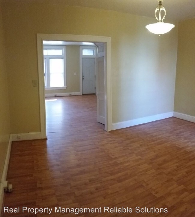 Foto del edificio - 2536 Arunah Ave