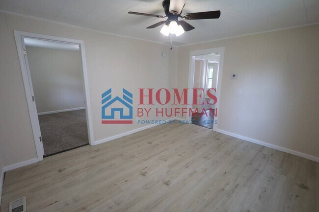 Foto del edificio - Two Bedroom House | Move in Ready