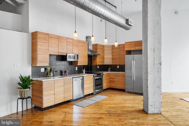Building Photo - 428-40 N 13th St