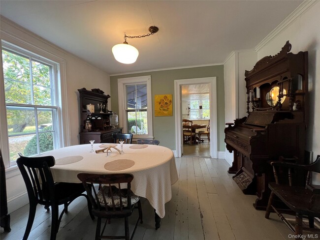 Foto del edificio - 11930 Main Rd