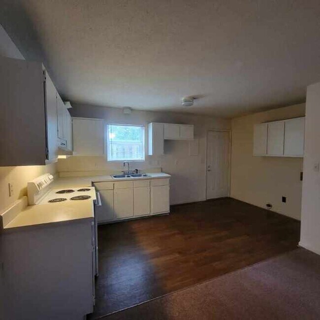 Foto del edificio - 408 Memorial Park Dr