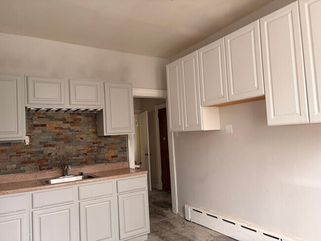 Building Photo - 78 Sterling Ave