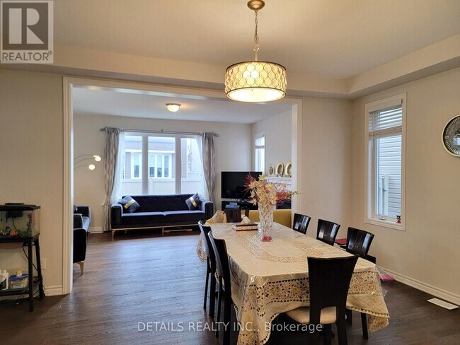 Photo du bâtiment - 180 Cranesbill Rd